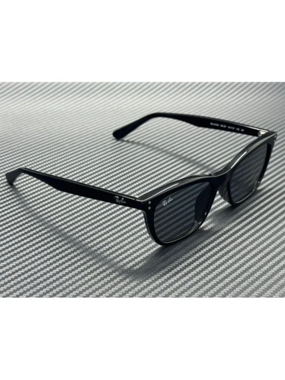 New Ray-Ban Men Black Sunglasses 54-18-145